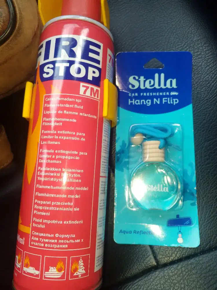 Aksesoris perlengkapan mobil