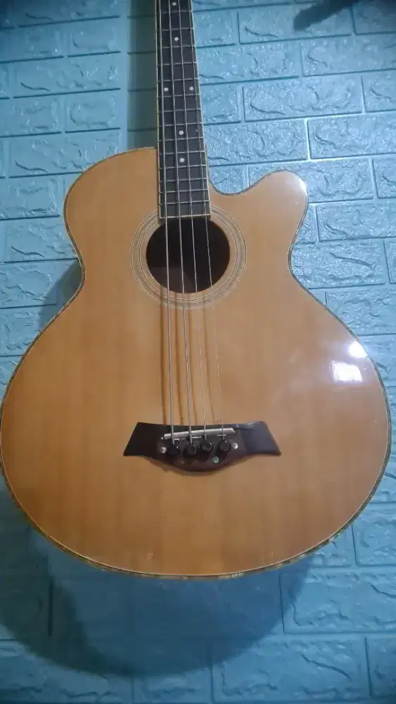 Gitar Bass akustik elektrik Takamine  buat belajar pemula siapa cepat