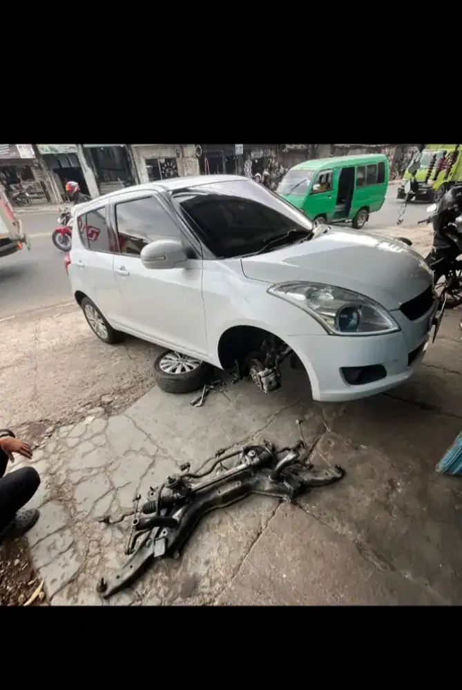 Specialis kaki kaki&rek setir mobil.