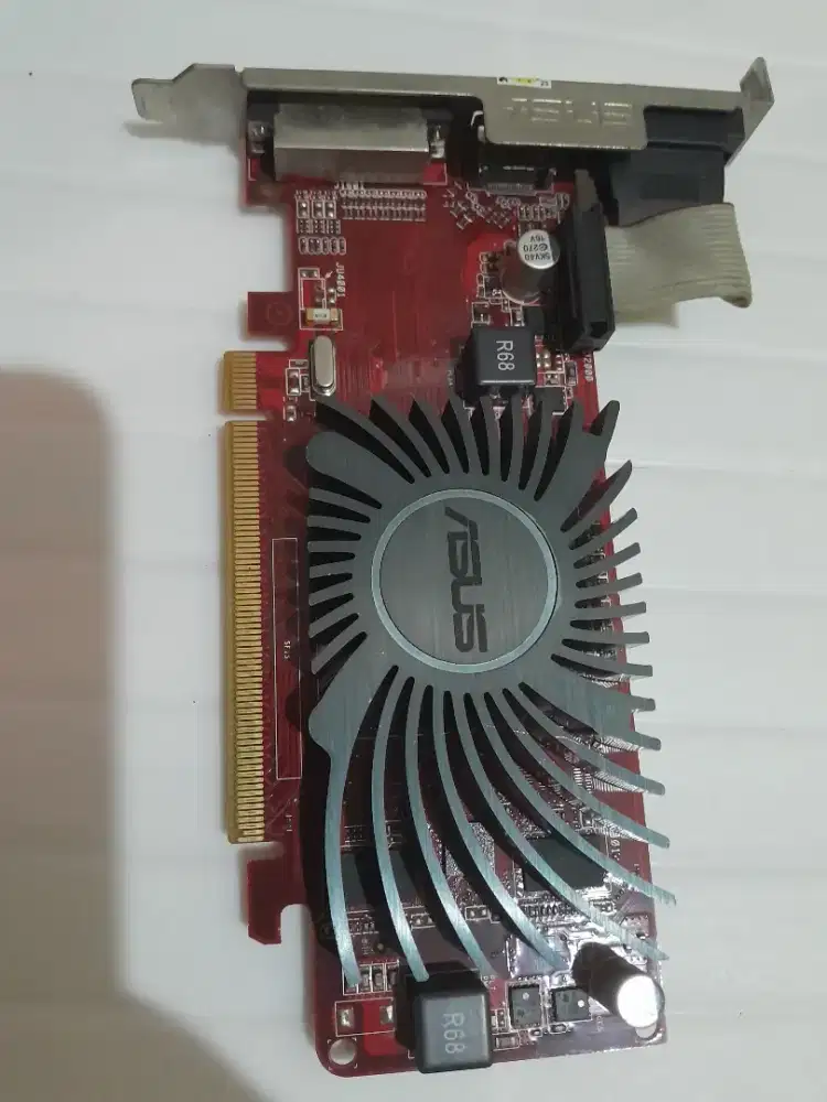VGA Card amd radeon hd 7400 series 1GB