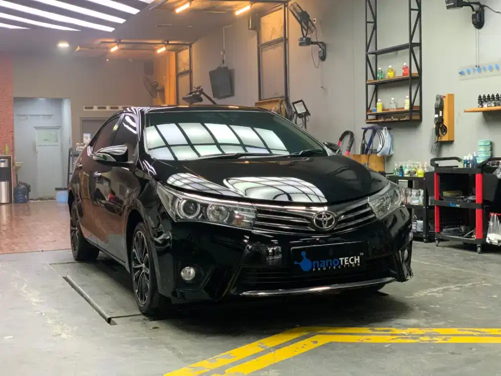 Corolla Altis 1.8 V AT 2014 Low Km