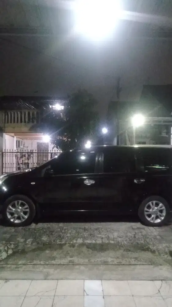 Nissan Grand livina 2012 Bensin