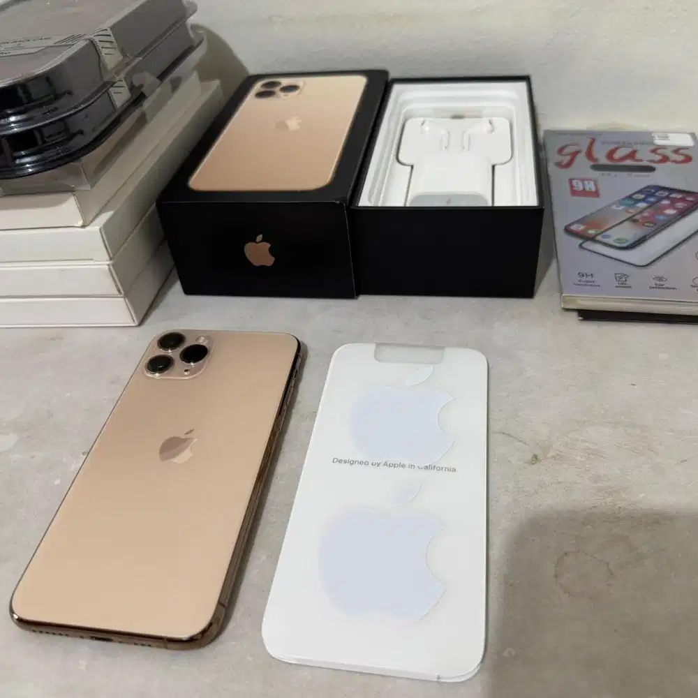 Iphone 11 Pro fullset banyak bonus