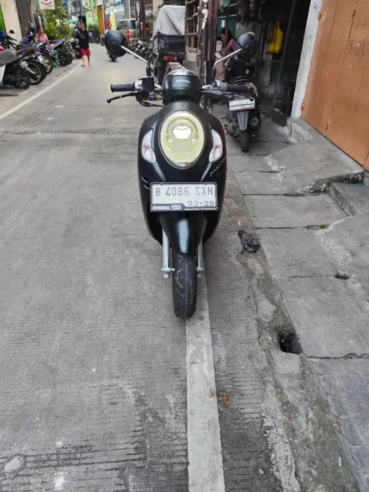 Honda scoopy Prestige 2024 b dki km low super greas