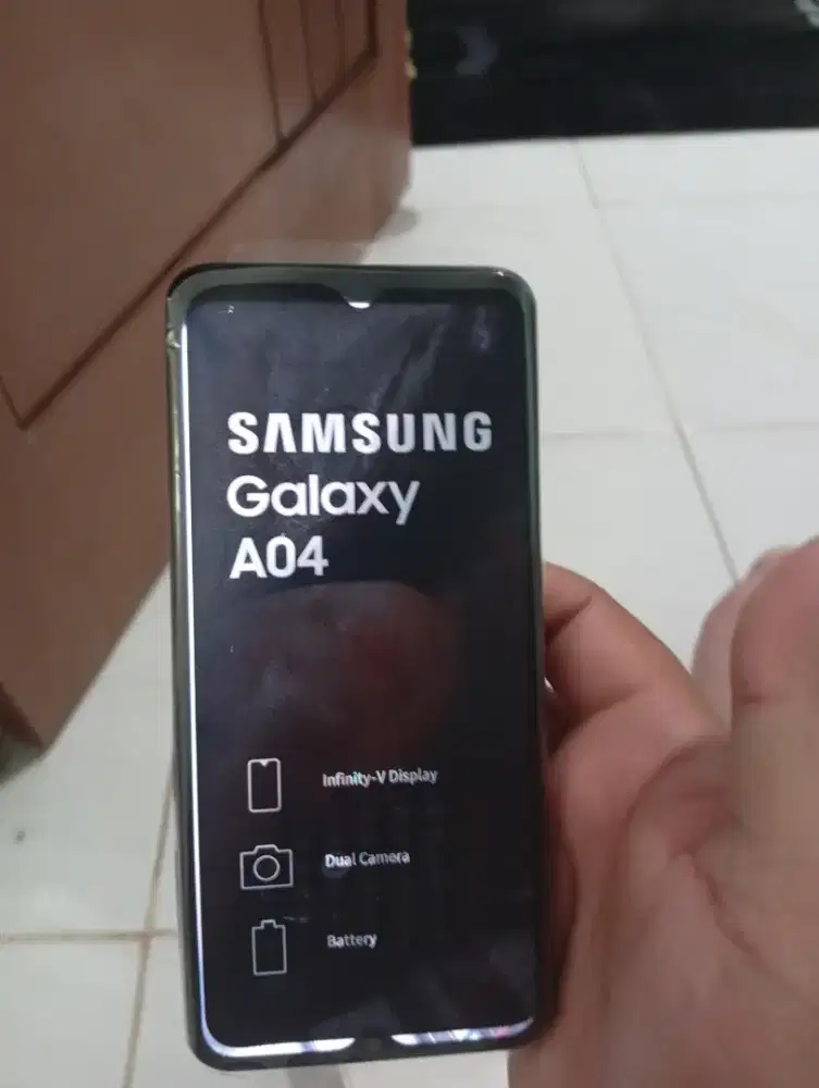 Dijual samsung A04 4/64 lengkap dan mulus