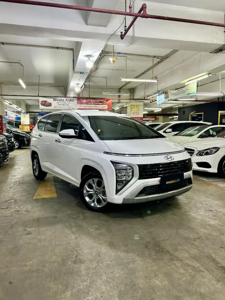 Facelift Hyundai Stargazer Trend Essential AT 2024 nik 2023 Like New