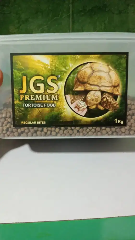 Pelet dan vitamin kura sulcata