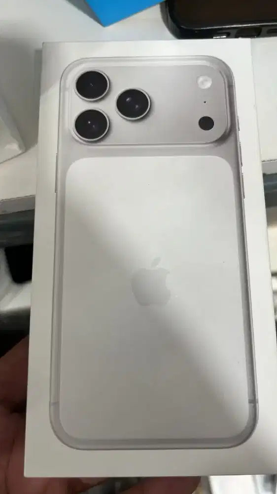 Iphone 17 pro max silver 521GB IBOX !!!