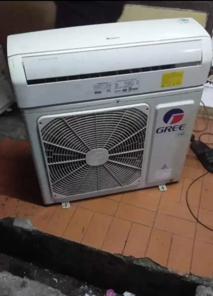 AC Gree 1 PK dijual mau pindah