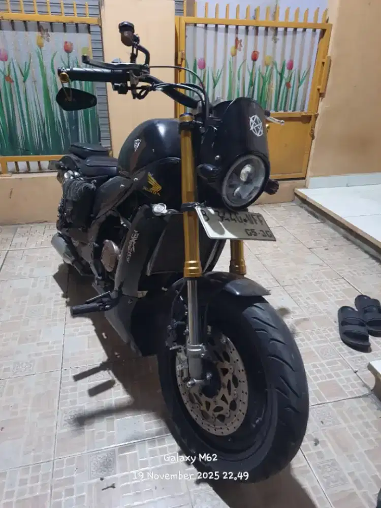 Dijual motor basic Honda CBR