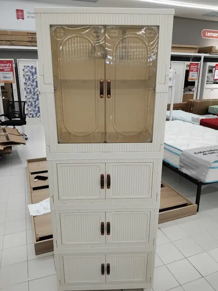 LEMARI PLASTIK SELMA