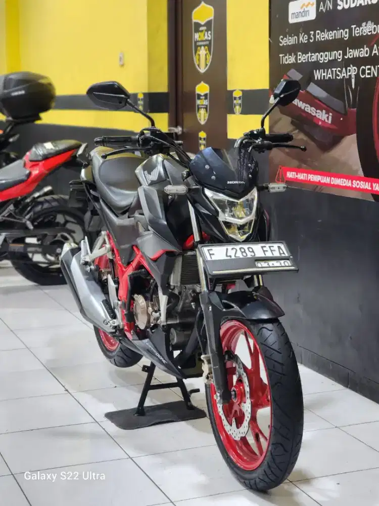 Di jual murah Honda CB150R