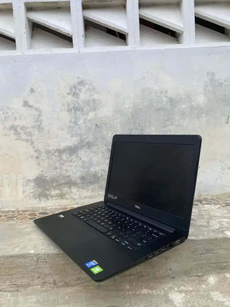DELL LATITUDE 3450
Performa stabil, cocok untuk kerja, kuliah,