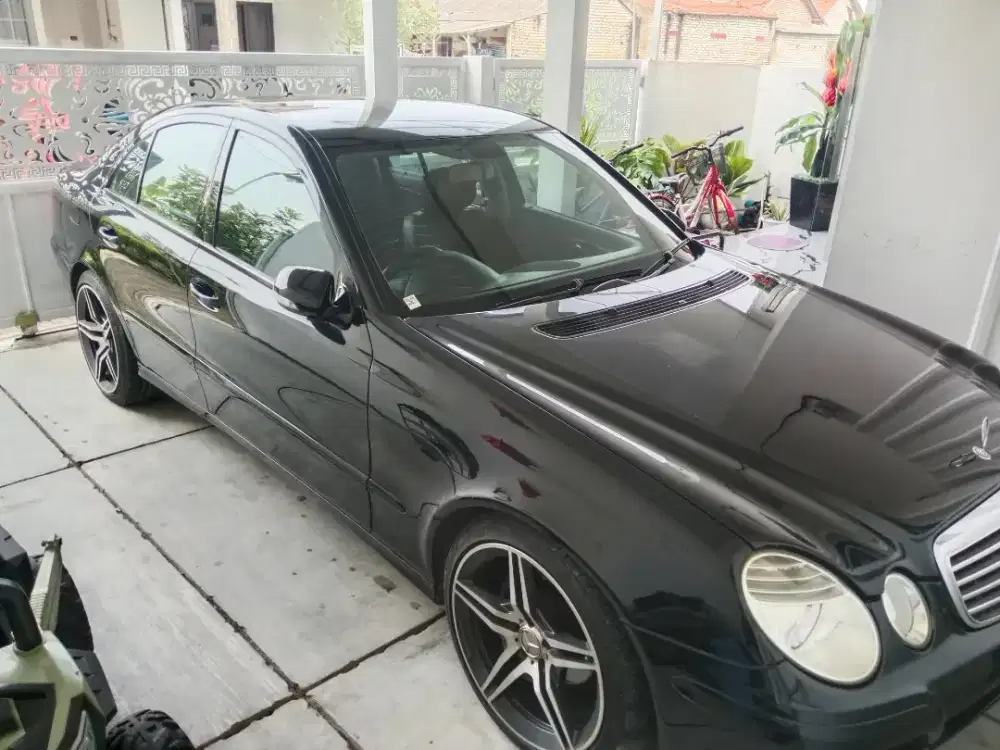 Mercedes benz e200 2009