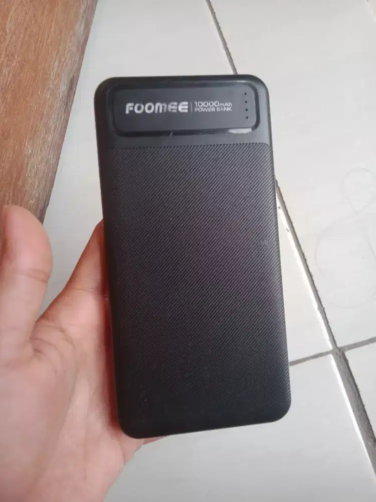 Powerbank 10.000mah kapasitas nya . normal