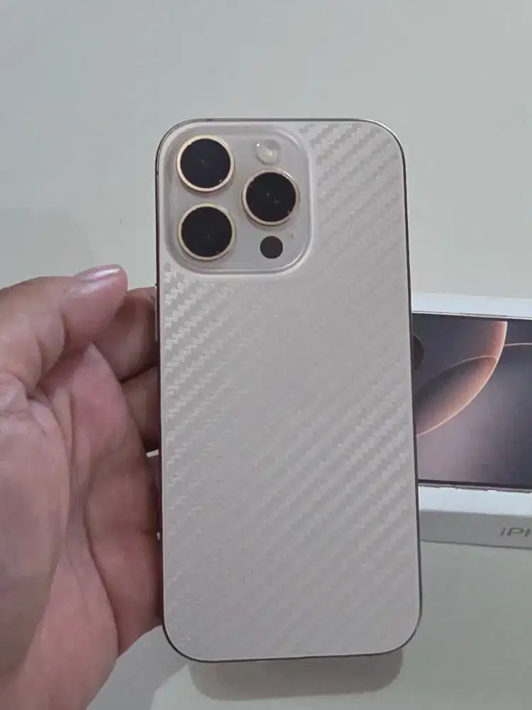 IPHONE 16 PRO 256 GB LIKE NEW