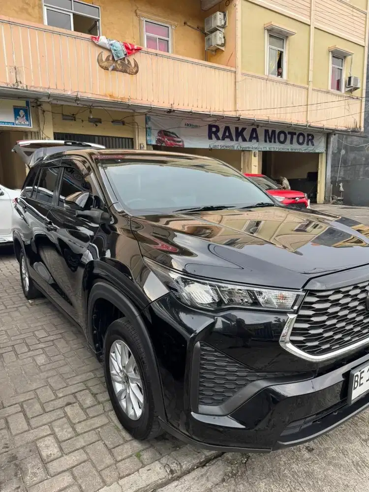 Innova zenix 2.0 G matic 2024