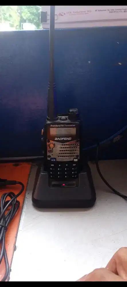 ht baofeng uv5r plus kabel data dan cd software nya