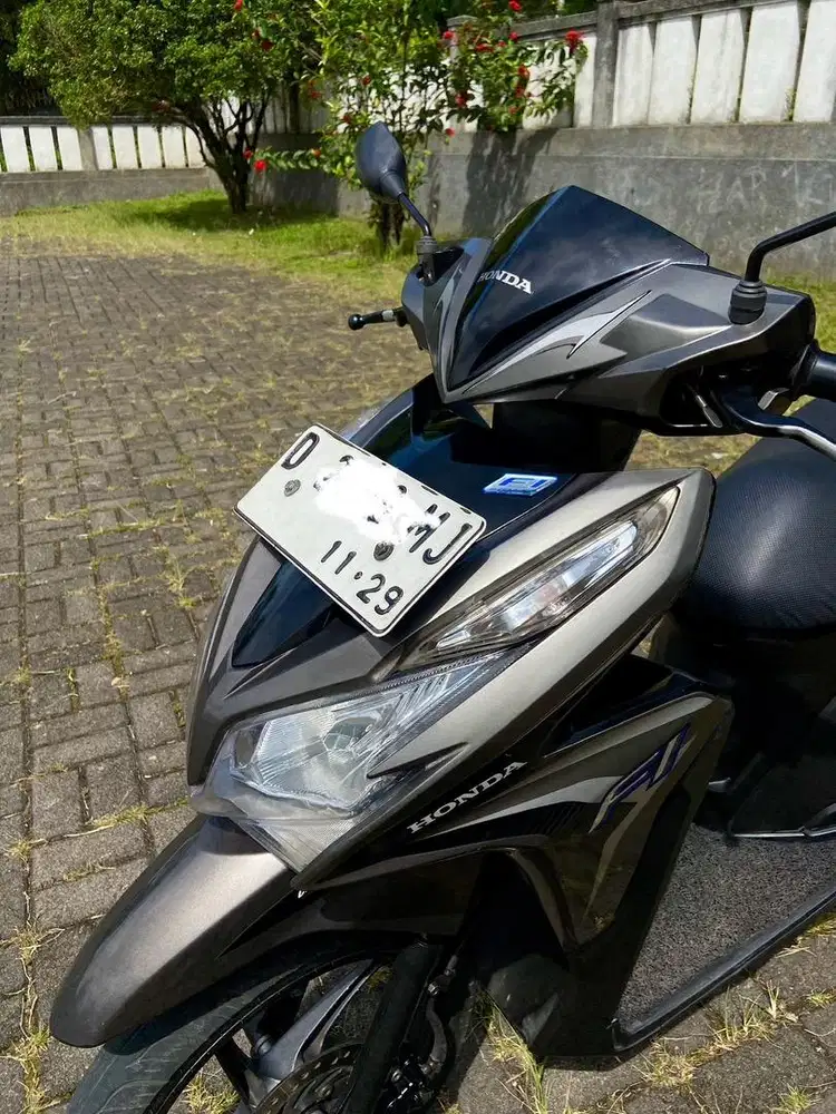 DI JUAL Honda Vario 125 (kzr) warna ORIGINAL COKLAT