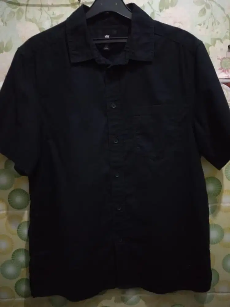 Kemeja Pria Lengan Pendek H&M