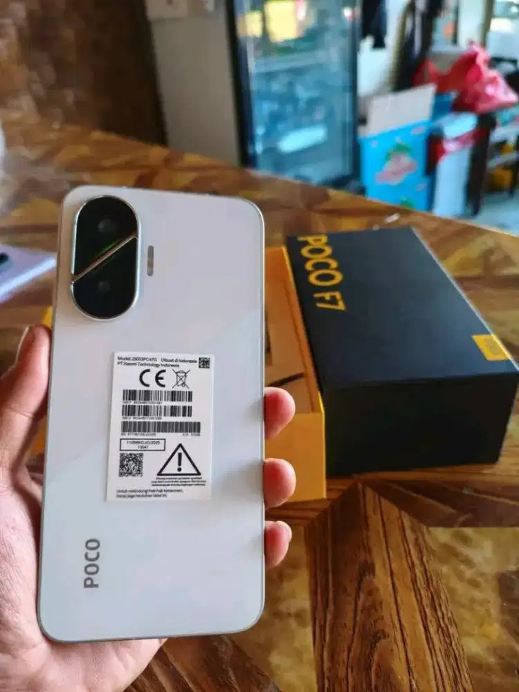 Poco F7 White Mulus