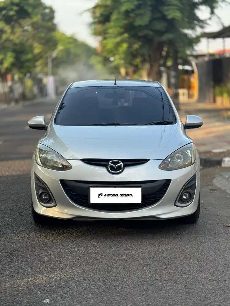 Mazda 2 2012 / 2011 Matic Bagus Murah Kredit Bekas Surabaya Lengkap