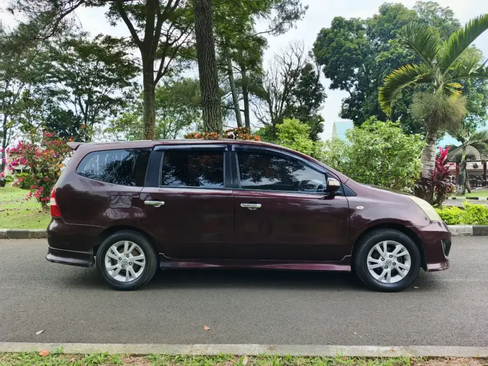 Nissan grand livina 2011 hws matic