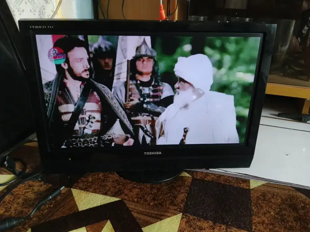 LCD TV TOSHIBA 19 Inch 19HV10E Bekas, normal