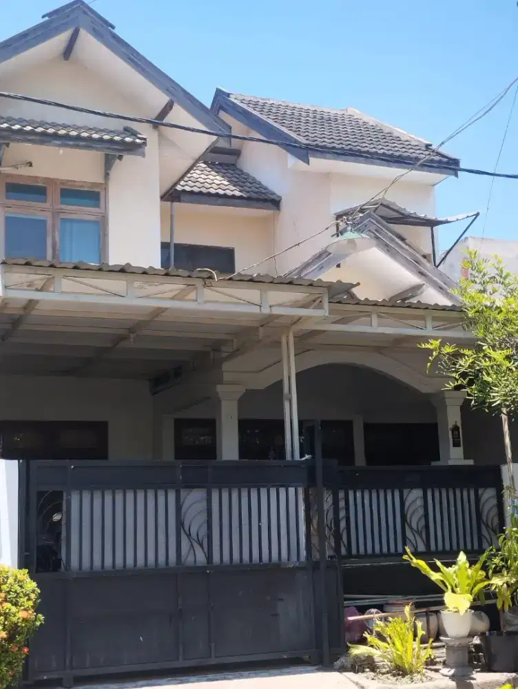 Rumah 2 lantai murah meriah