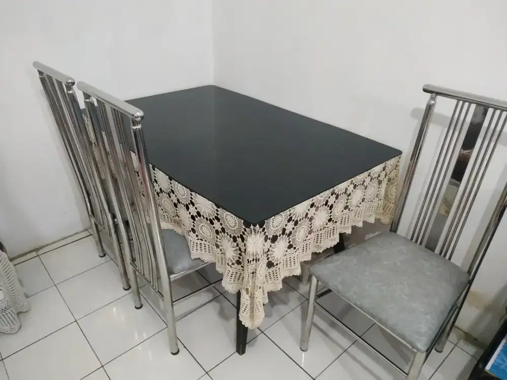 Meja makan jati & kursi stainless