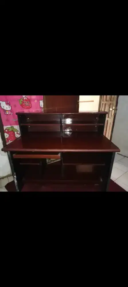 Meja Reception ,Meja Kantor ,kondisi Mulus ,siap Pakai ,3 bln pakai