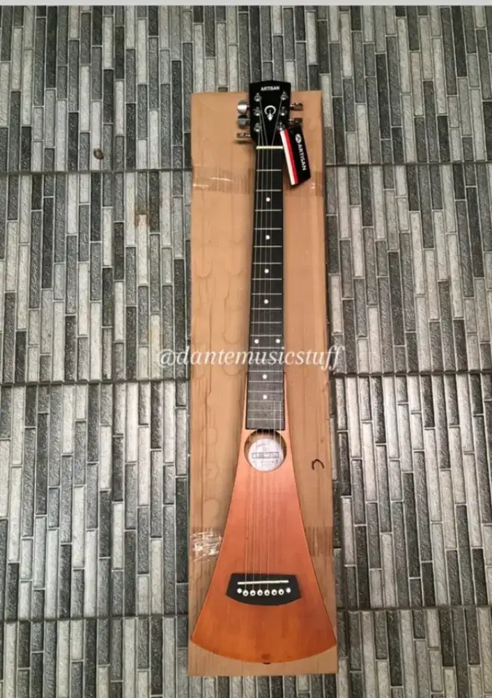 Gitar unik backpacer series