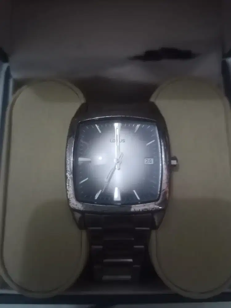 jual arloji merk lorus