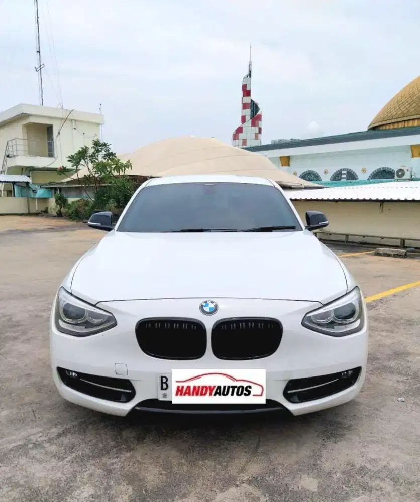 BMW 116i Tahun 2012 Automatic Putih Metalik