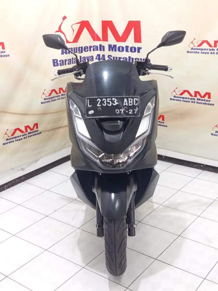 Km 7 Ribu Honda PCX 160 CBS Tahun 2022 hitam