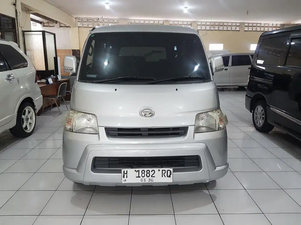 Daihatsu Granmax 1.5 minibus manual 2014
