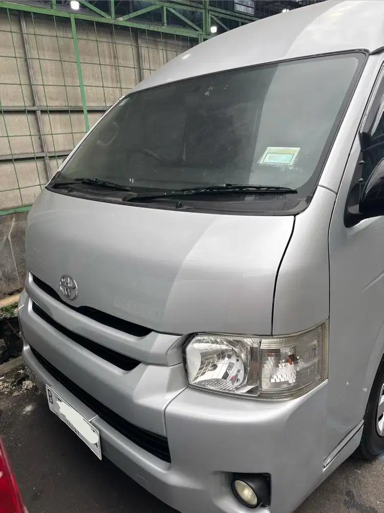Toyota hi ace commuter 2017 2018
