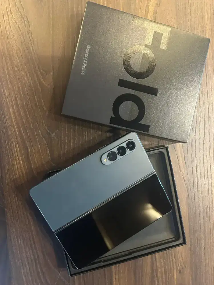 Samsung Galaxy Z FOLD 4 sein