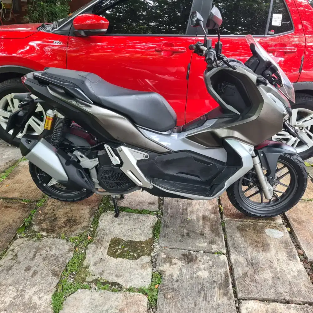 Honda Adv 150 CBS mulus brown matte low km