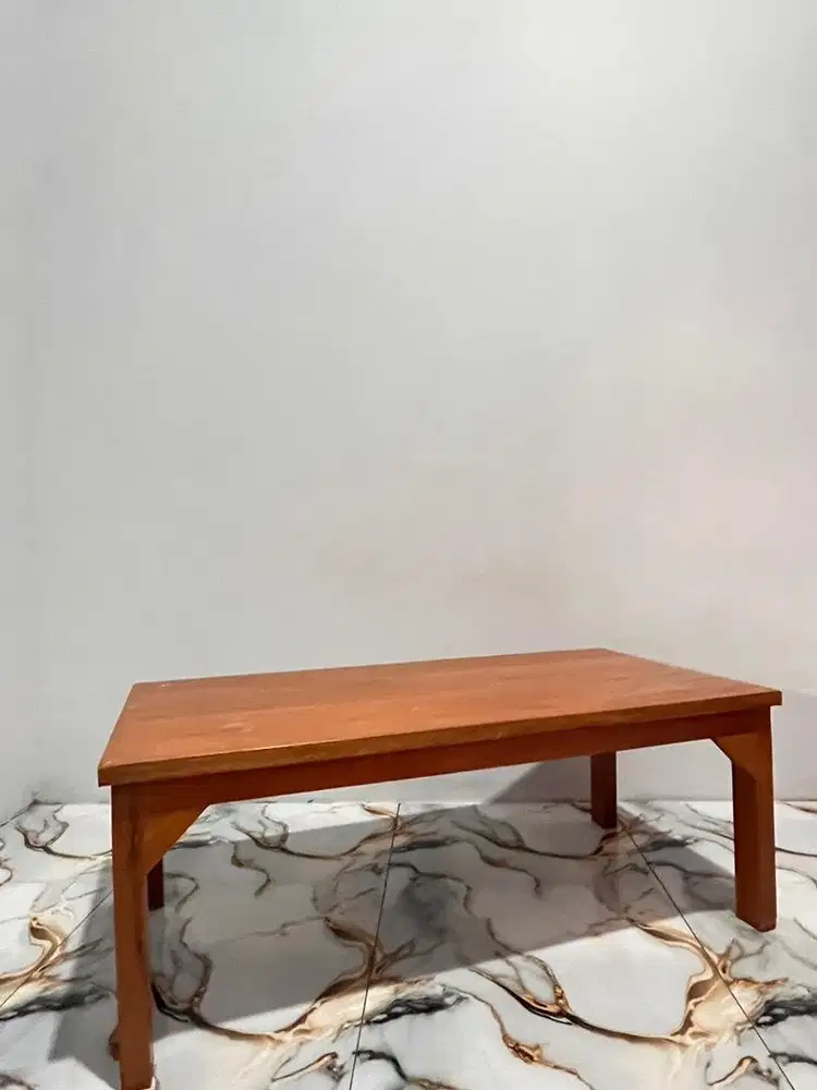 Meja Kayu Lesehan