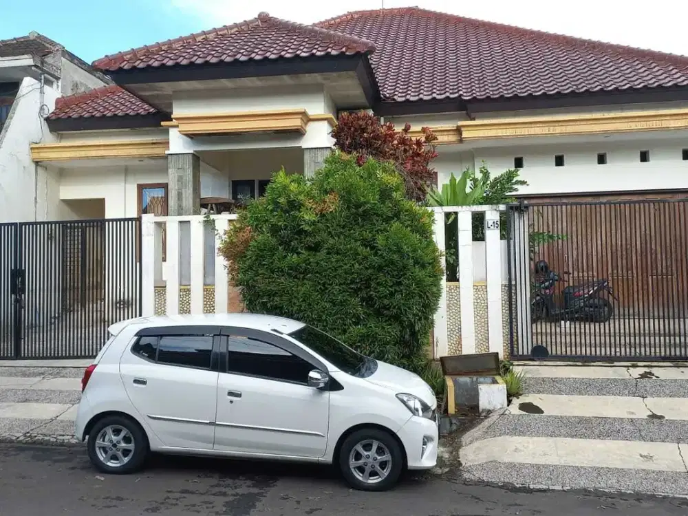 Dijual Rumah Malang Hadap Timur
