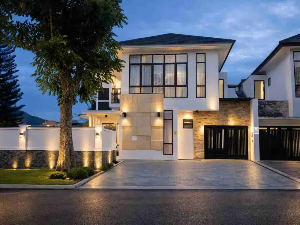 Dijual cepat rumah posisi hook di Sentul city  siap huni fullfurnished