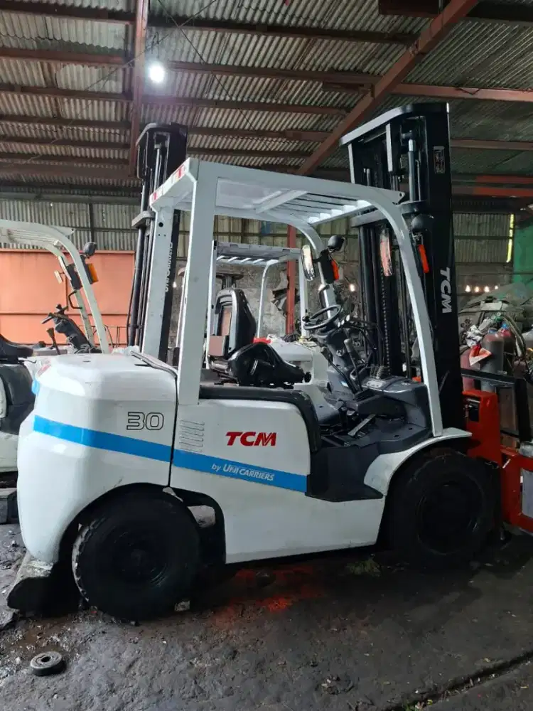 Forklift TCM 3 Ton,Manual,4 Meter,Isuzu C240,Tahun 2020 (Hingfork)