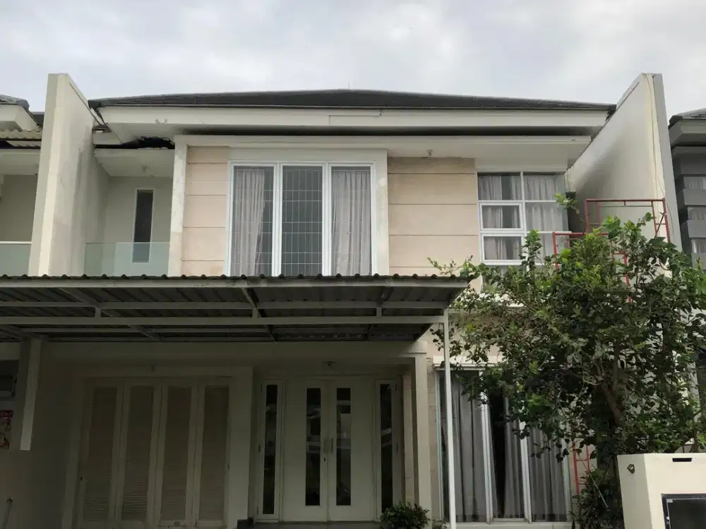 Disewakan Rumah Manyar Jaya