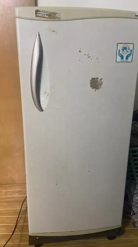 Kulkas LG bekas seperti baru