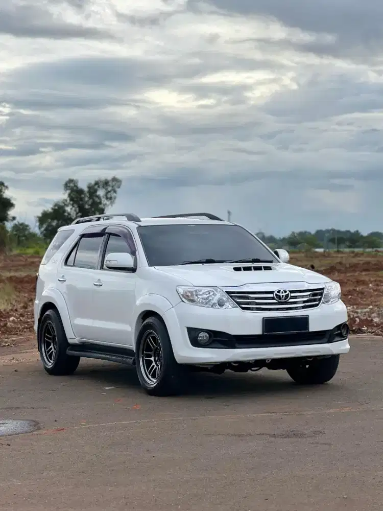 TOYOTA FORTUNER 2.5 G VNT DIESEL AT 4X4 2015