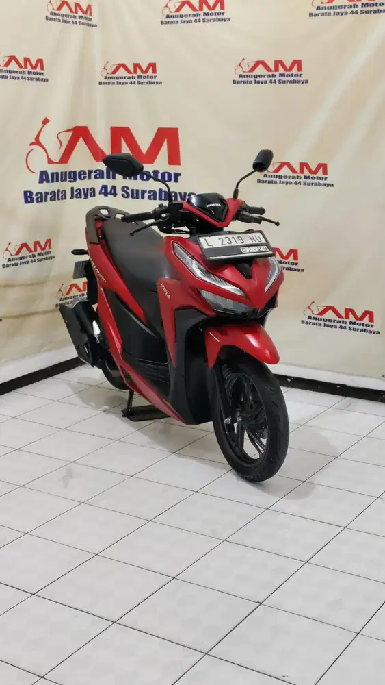 Honda Vario 150 keyless tahun 2018 warna merah doff