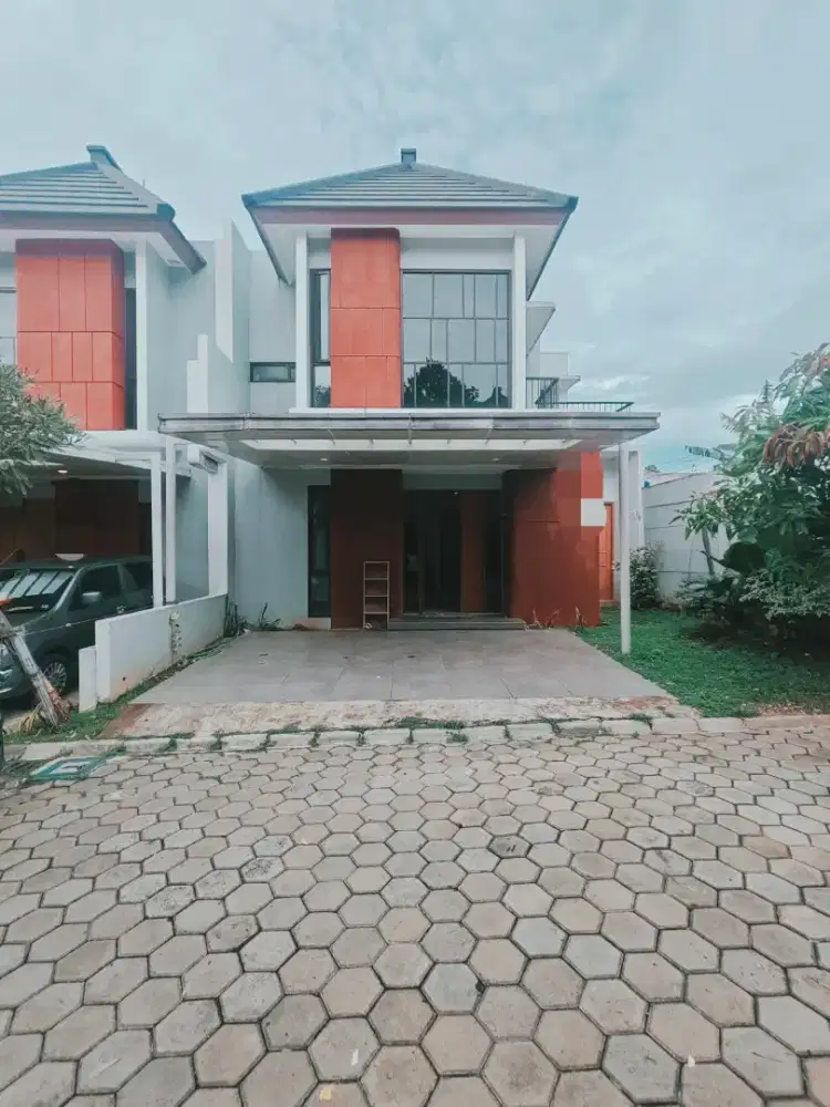 DISEWAKAN RUMAH POSISI HOOK SEMIFURNISH DICIRENDEU DEKAT MRT LBK BULUS