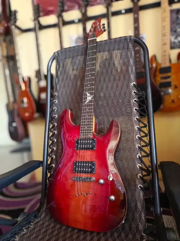 Gitar hardee, sound high gain