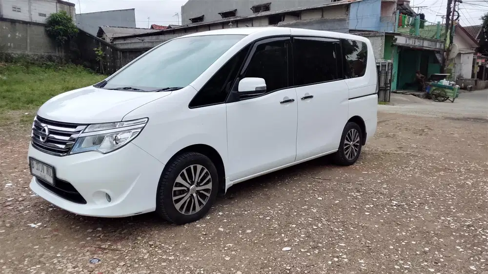 Nissan Serena 2015 Bensin